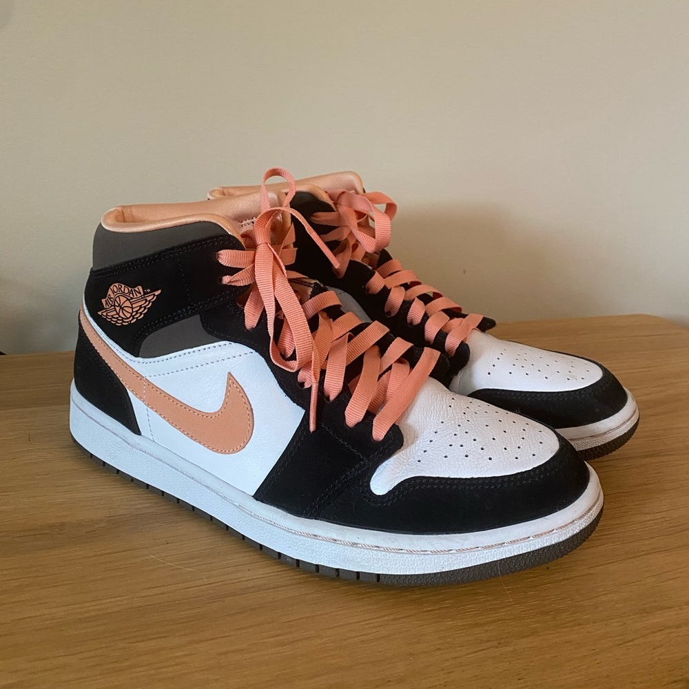 Women’s Nike Air Jordan’s Size 10